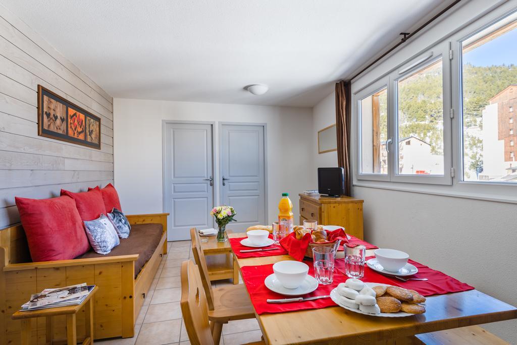 Lagrange Vacances L'Oree Des Cimes Les Angles  Room photo